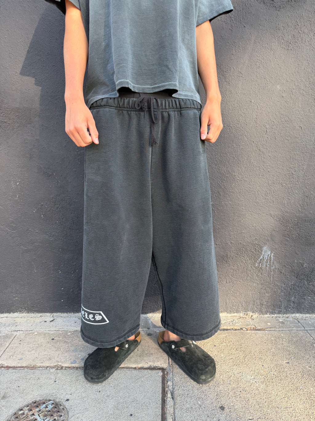 V2 Faded Rocker Panel Sweatshorts